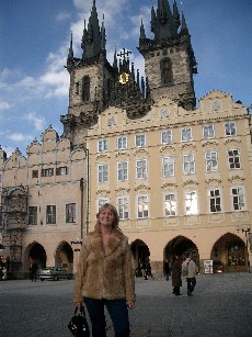 Tracey in Prague square